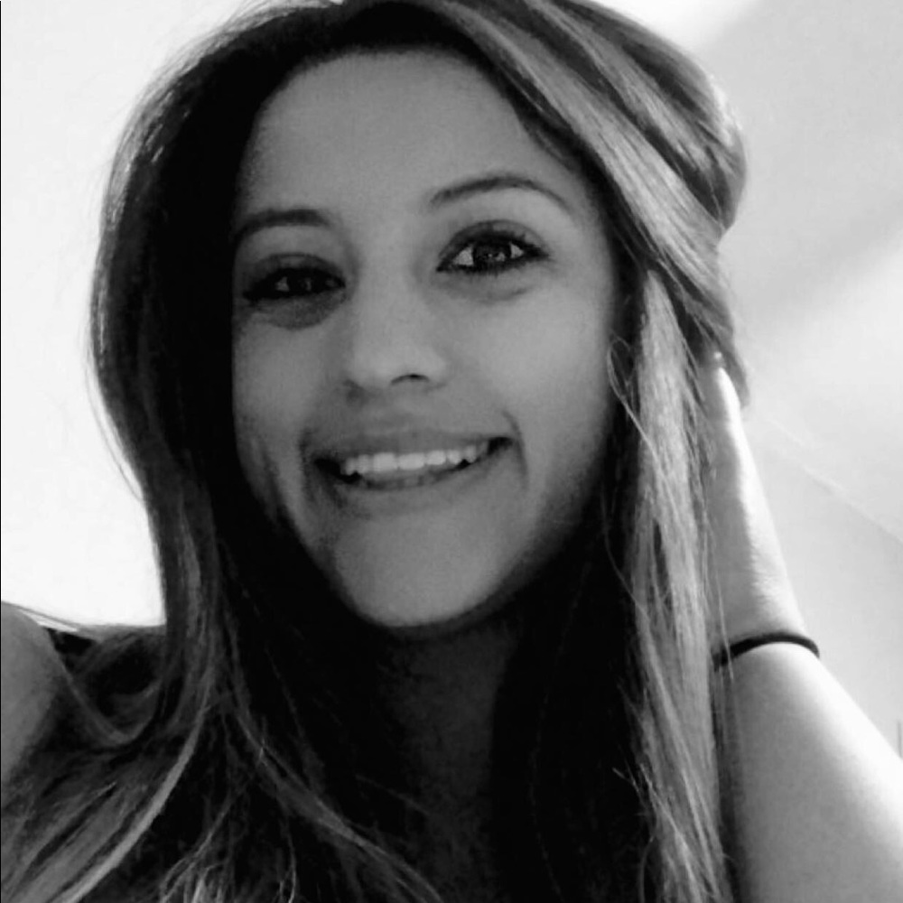 Meet your Posher, Anisa